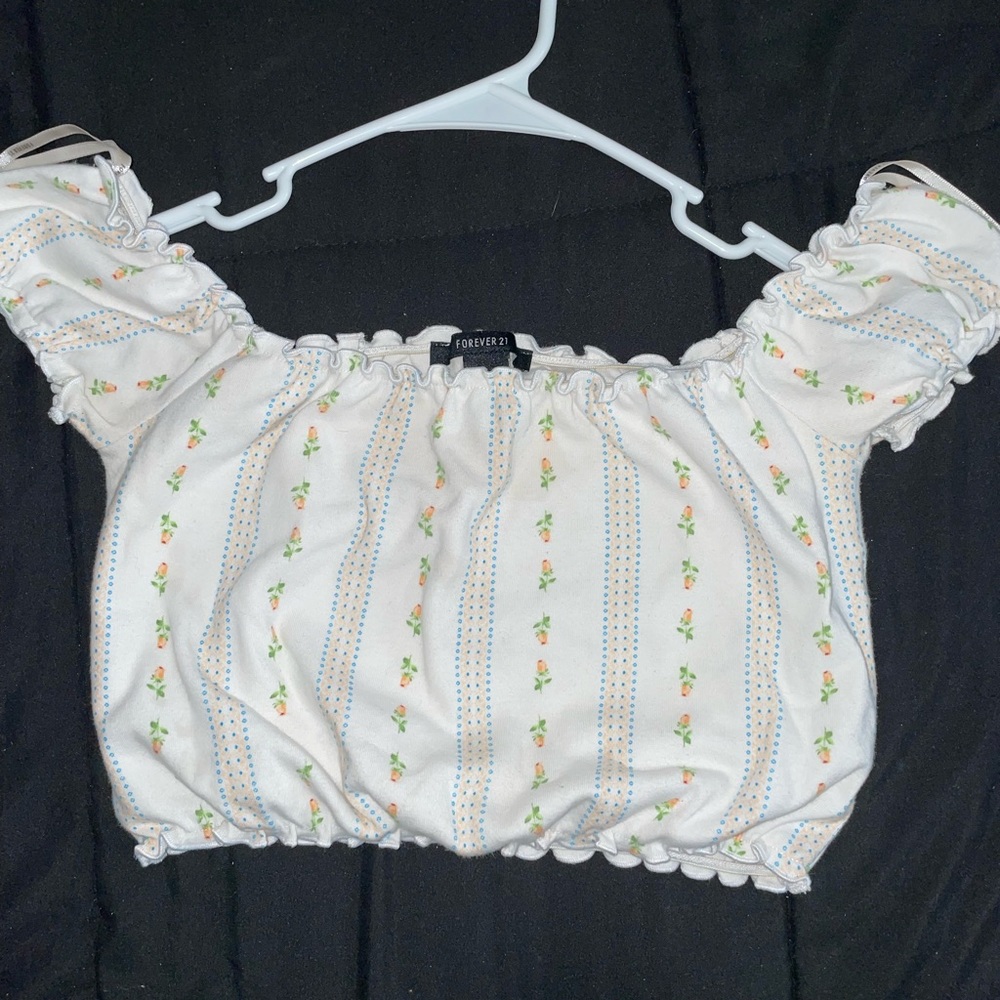 Crop top